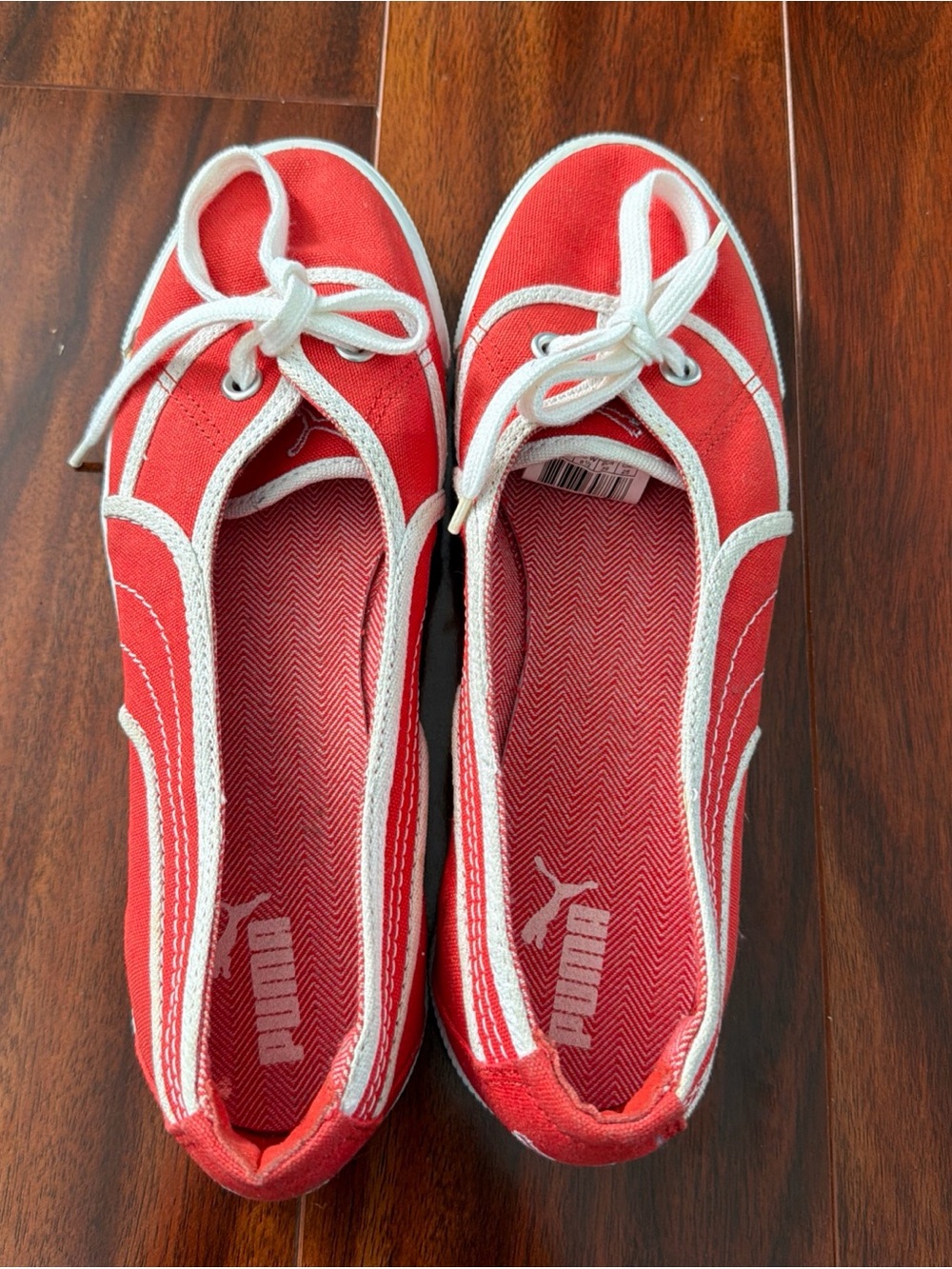 PUMA Women’s Red White Lace-Up Casual Sneakers Shoes Athletic Flats size 8.5